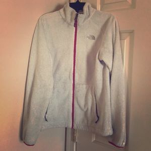 Worn, women’s small white and pink north face